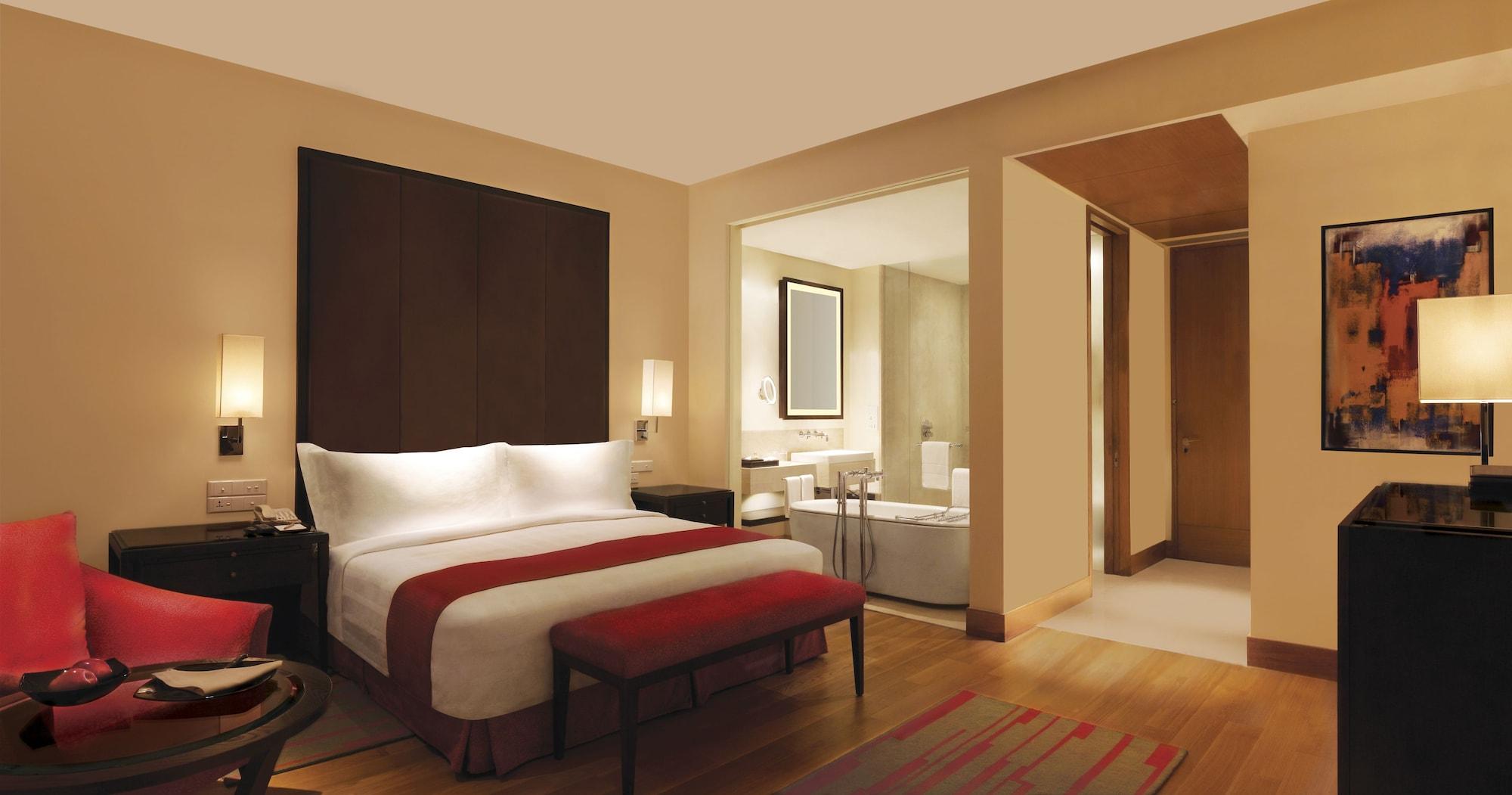 Trident Hyderabad Hotell Exteriör bild A room at the Taj Mahal Palace