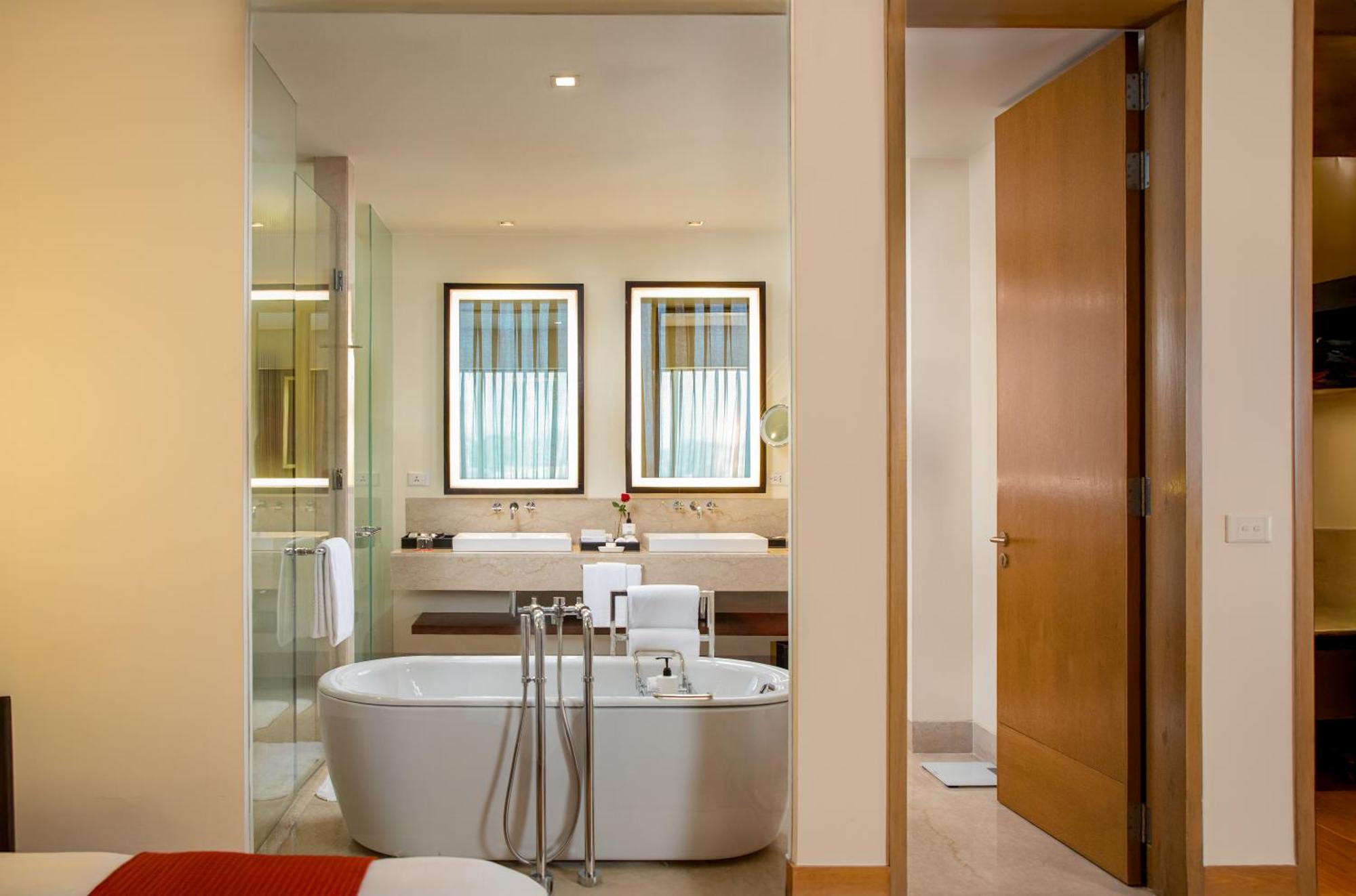 Trident Hyderabad Hotell Exteriör bild
