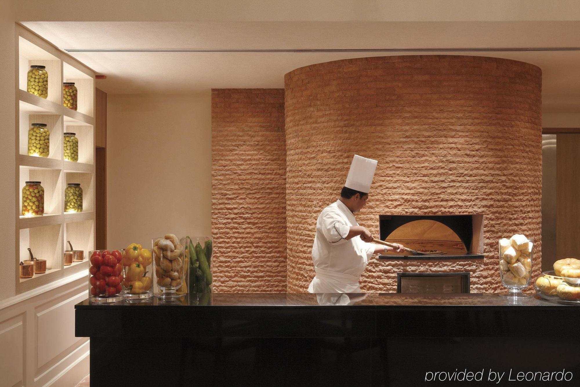 Trident Hyderabad Hotell Exteriör bild A wood-fired oven in a hotel